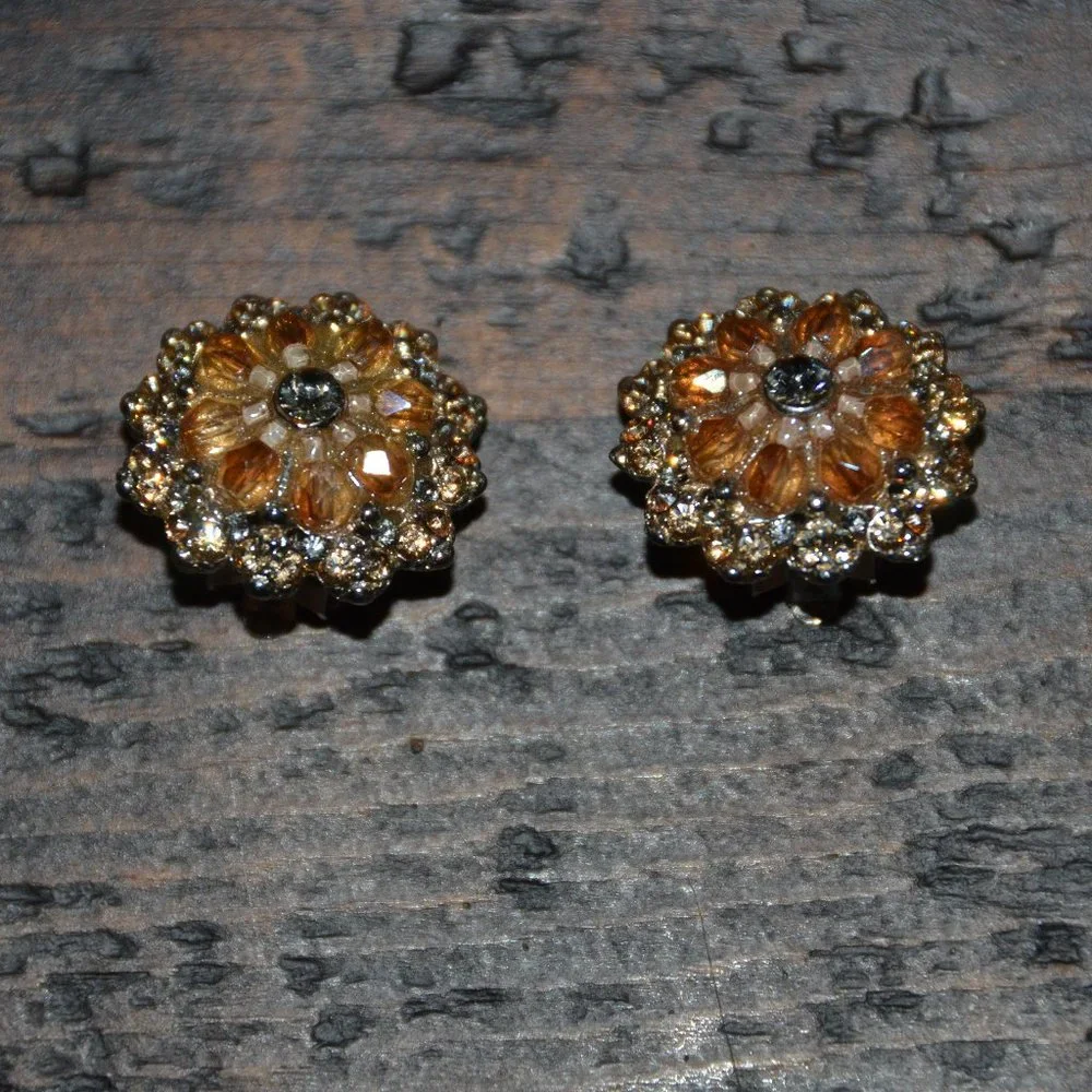 RARE VINTAGE DESIGNER JOSE & MARIA BARRERA FLORAL ROUND CLUSTER Crystal Earrings